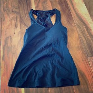 Lululemon tank with built in bra